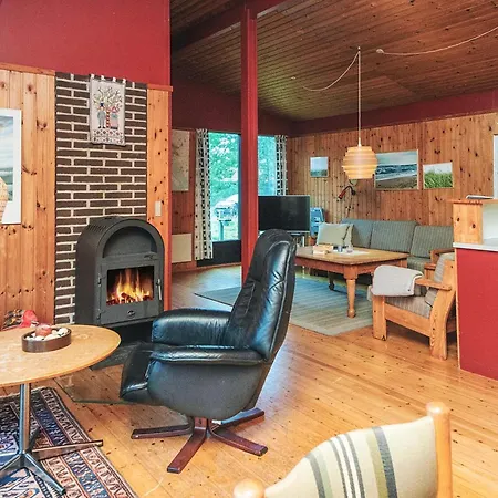 Luxury Retreat In 度假居 *